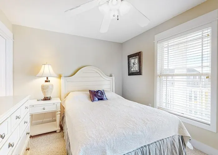 Holiday home 13009 Bowline Ln 1